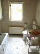 Bad mit Wanne