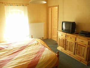 Schlafzimmer Ferienwohnung M�hlenhof Cannewitz